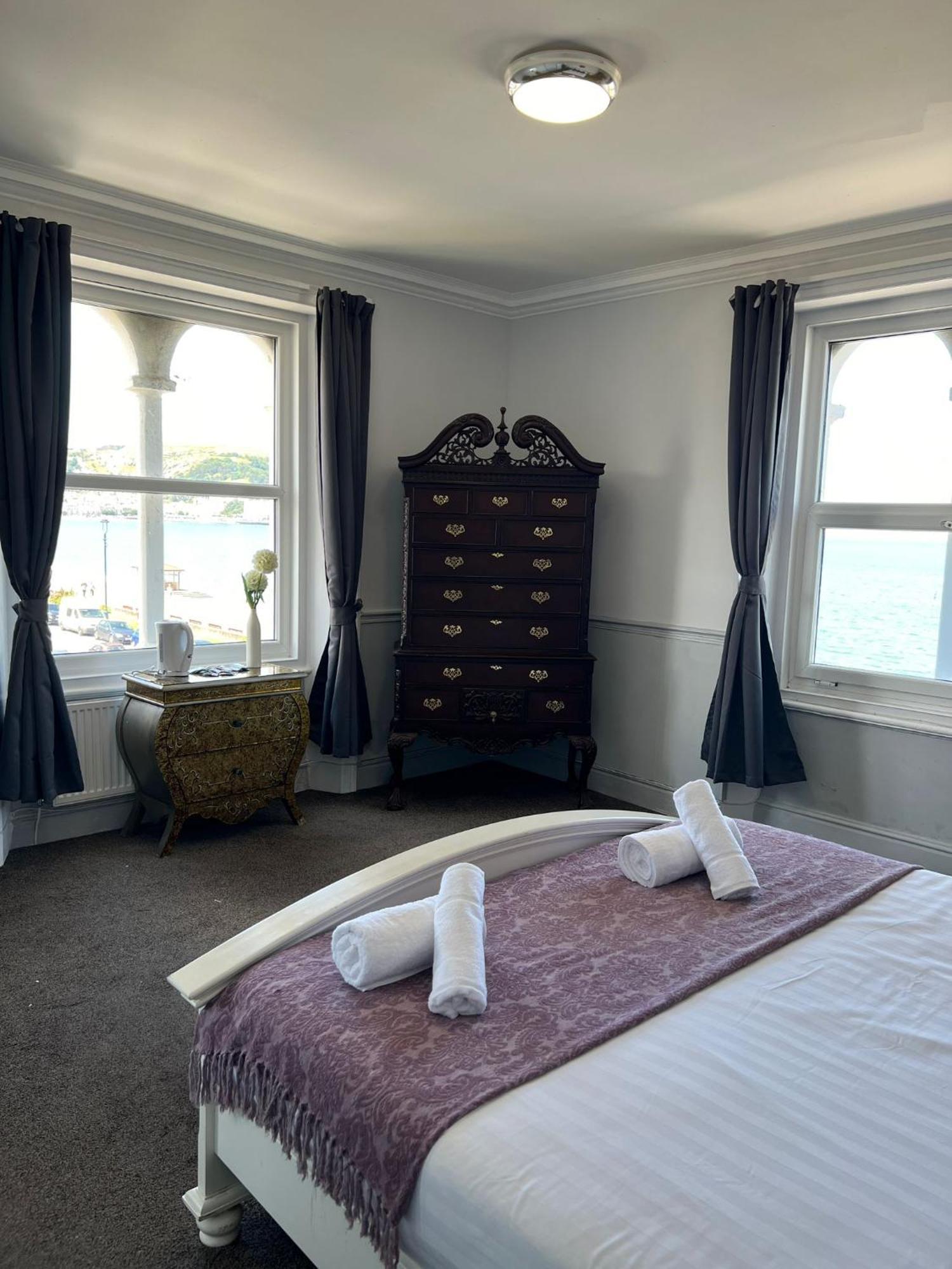 The Manor Hotel Llandudno Buitenkant foto